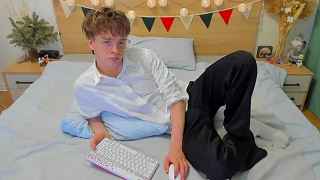 Snapshot of Fandi_777 chatting on January 25, 10:51 am Fandi 777 online show from January 25, 10:51 am