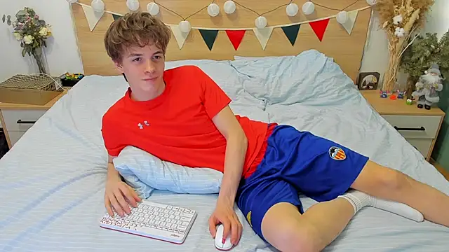 Snapshot of Fandi_777 chatting on February 25, 1:39 pm Fandi 777 online show from February 25, 1:39 pm