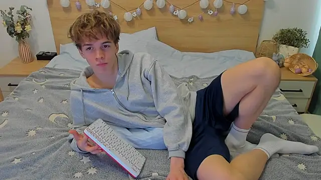 Snapshot of Fandi_777 chatting on March 20, 10:10 am Fandi 777 online show from March 20, 10:10 am