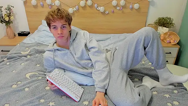 Snapshot of Fandi_777 chatting on March 21, 5:12 pm Fandi 777 online show from March 21, 5:12 pm