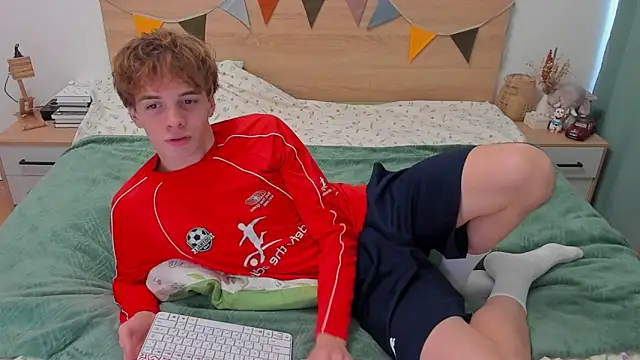 Snapshot of Fandi_777 chatting on September 10, 10:26 am Fandi 777 online show from September 10, 10:26 am