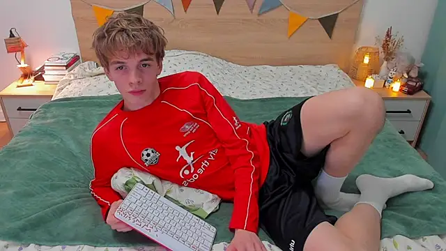 Snapshot of Fandi_777 chatting on September 27, 3:50 pm Fandi 777 online show from September 27, 3:50 pm