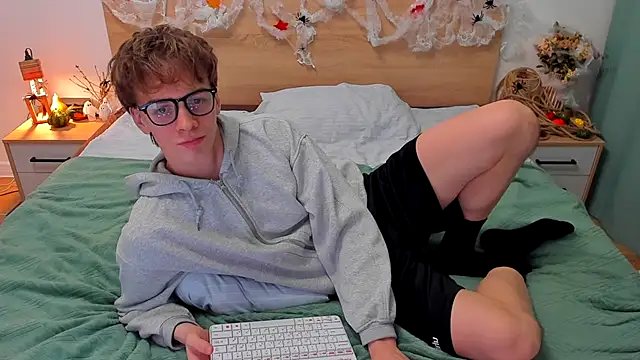 Snapshot of Fandi_777 chatting on October 27, 7:07 pm Fandi 777 online show from October 27, 7:07 pm