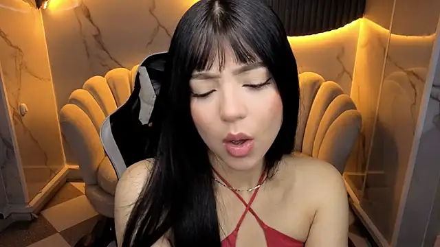 Snapshot of _mia_collins_b_ chatting on November 28, 1:14 pm mia collins b online show from November 28, 1:14 pm