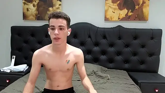 Cristian Delgado online show from December 21, 5:25 am