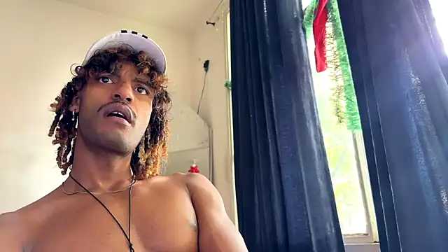 Snapshot of gerson173Hugo chatting on November 18, 12:31 pm gerson173Hugo online show from November 18, 12:31 pm