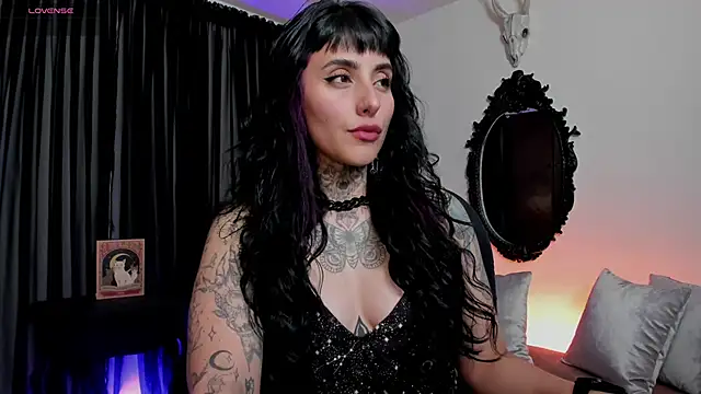 nasty aliice1 online show from December 18, 6:30 am