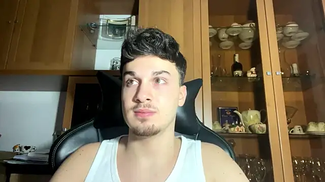 Hank 04 online show from December 12, 3:59 pm