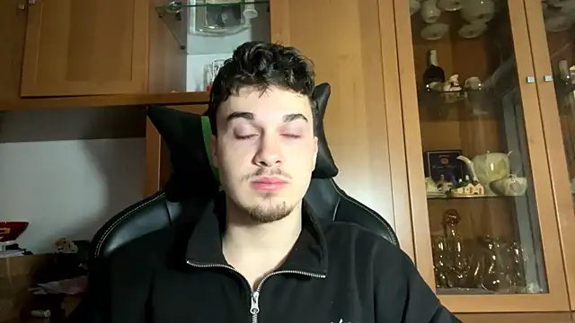 Hank 04 online show from January 7, 10:32 am