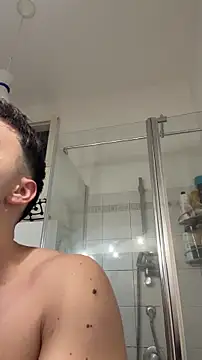 Hank 04 online show from December 5, 7:54 pm