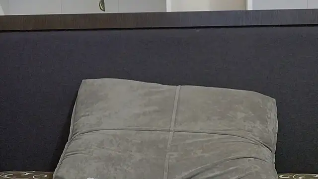 CalvinCay online show from January 29, 6:33 am