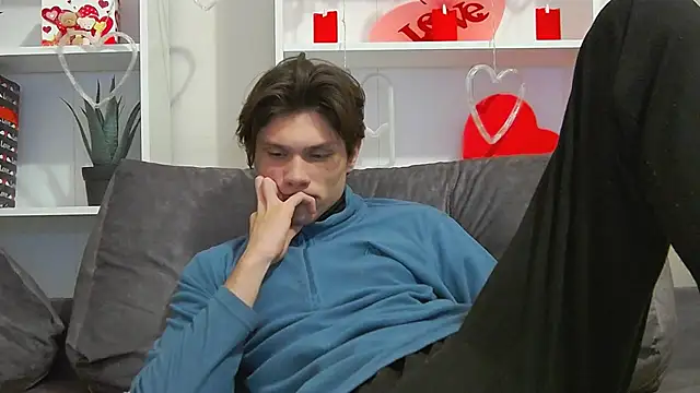 CalvinCay online show from February 8, 2:58 am