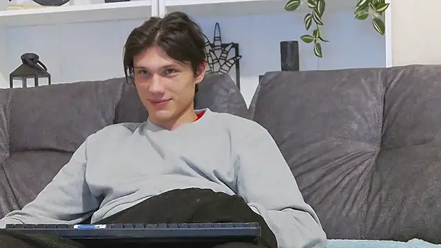 CalvinCay online show from March 5, 7:38 pm