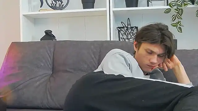 CalvinCay online show from March 7, 1:42 am