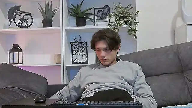 CalvinCay online show from March 10, 12:29 am