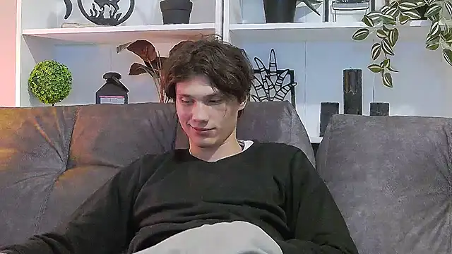 CalvinCay online show from March 17, 7:26 pm