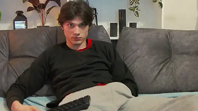 CalvinCay online show from March 20, 10:18 pm