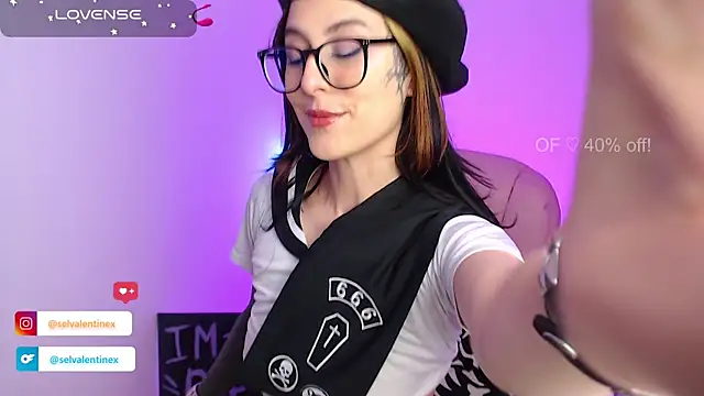 Snapshot of selvalentinex chatting on September 27, 2:27 am selvalentinex online show from September 27, 2:27 am