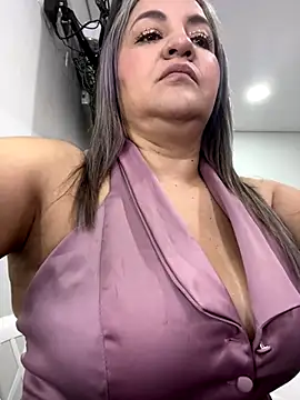 Snapshot of ruby_santana777 chatting on December 7, 9:33 pm ruby santana777 online show from December 7, 9:33 pm