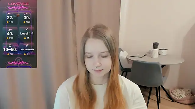 Snapshot of Alyaley chatting on February 25, 10:47 am Alyaley online show from February 25, 10:47 am