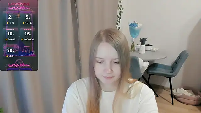 Snapshot of Alyaley chatting on September 8, 8:08 pm Alyaley online show from September 8, 8:08 pm