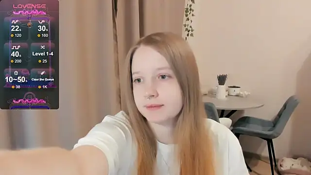 Snapshot of Alyaley chatting on October 2, 6:59 pm Alyaley online show from October 2, 6:59 pm