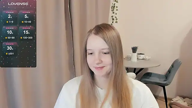 Snapshot of Alyaley chatting on October 21, 3:02 pm Alyaley online show from October 21, 3:02 pm