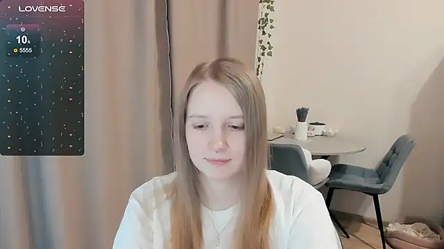 Snapshot of Alyaley chatting on November 21, 6:45 am Alyaley online show from November 21, 6:45 am