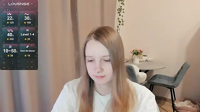 Snapshot of Alyaley chatting on November 29, 1:25 pm Alyaley online show from November 29, 1:25 pm