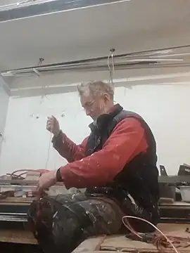 Snapshot of 60philippe chatting on December 10, 9:01 am 60philippe online show from December 10, 9:01 am