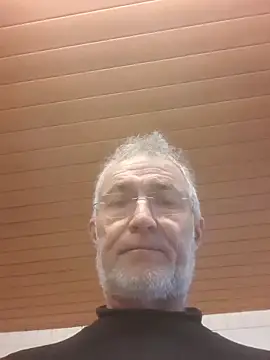 Snapshot of 60philippe chatting on March 15, 8:48 am 60philippe online show from March 15, 8:48 am