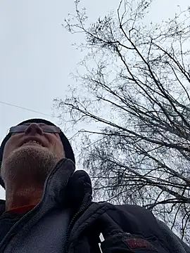 Snapshot of 60philippe chatting on December 19, 11:06 am 60philippe online show from December 19, 11:06 am