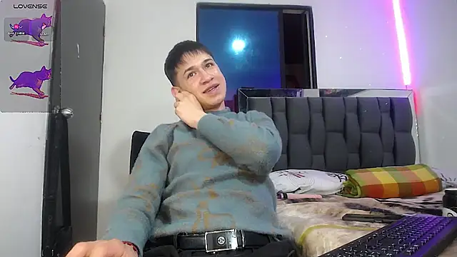 Snapshot of Mr_daren_ chatting on February 15, 8:22 pm Mr daren online show from February 15, 8:22 pm