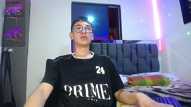 Snapshot of Mr_daren_ chatting on February 18, 4:59 pm Mr daren online show from February 18, 4:59 pm