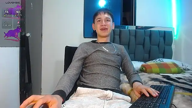 Snapshot of Mr_daren_ chatting on February 20, 11:10 pm Mr daren online show from February 20, 11:10 pm