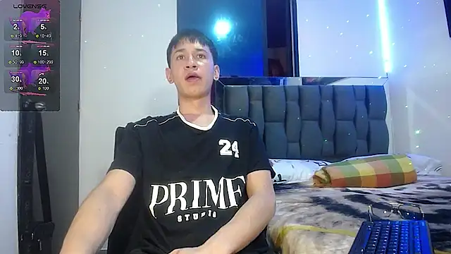Snapshot of Mr_daren_ chatting on February 22, 9:04 pm Mr daren online show from February 22, 9:04 pm