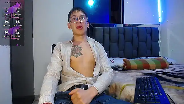 Snapshot of Mr_daren_ chatting on February 24, 8:25 pm Mr daren online show from February 24, 8:25 pm
