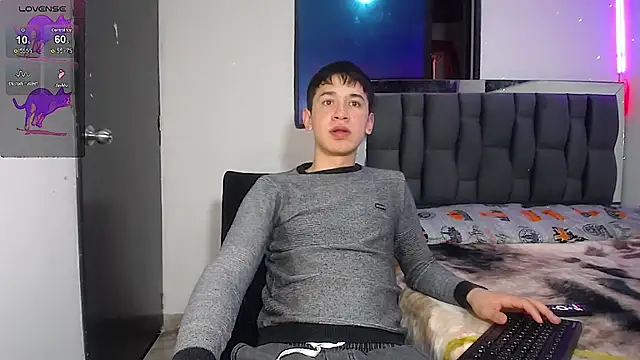 Snapshot of Mr_daren_ chatting on March 3, 8:32 pm Mr daren online show from March 3, 8:32 pm