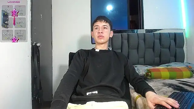 Snapshot of Mr_daren_ chatting on March 18, 2:04 pm Mr daren online show from March 18, 2:04 pm