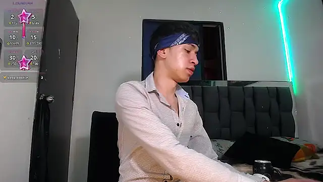 Snapshot of Mr_daren_ chatting on March 22, 7:09 pm Mr daren online show from March 22, 7:09 pm