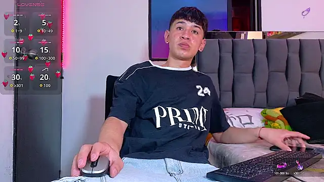 Snapshot of Mr_daren_ chatting on September 16, 5:25 pm Mr daren online show from September 16, 5:25 pm