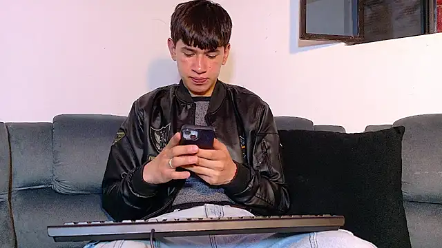 Snapshot of Mr_daren_ chatting on October 14, 4:52 pm Mr daren online show from October 14, 4:52 pm