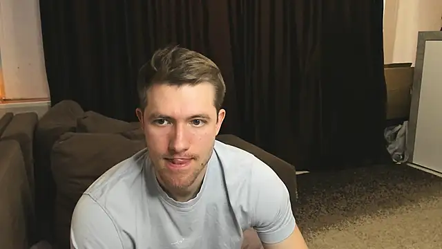 Snapshot of EthanPinkman chatting on March 6, 8:08 am EthanPinkman online show from March 6, 8:08 am