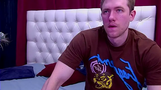 Snapshot of EthanPinkman chatting on September 15, 4:23 am EthanPinkman online show from September 15, 4:23 am