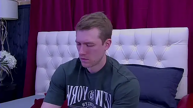Snapshot of EthanPinkman chatting on October 5, 5:17 am EthanPinkman online show from October 5, 5:17 am