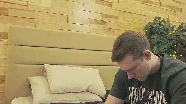 EthanPinkman online show from December 1, 4:28 am