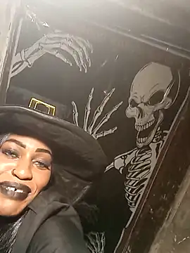 AmazonianMistress online show from October 31, 2:45 am