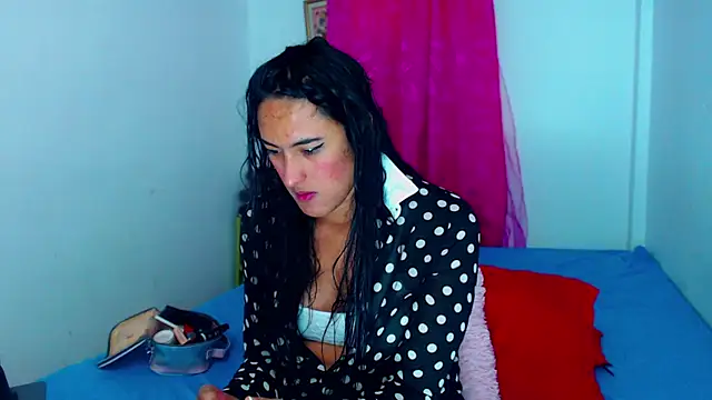 misss estrella online show from February 11, 1:49 pm