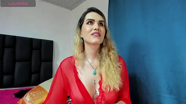 Snapshot of Aurora_doll23 chatting on October 11, 8:07 pm Aurora doll23 online show from October 11, 8:07 pm