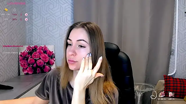 Snapshot of Naughty__Megan chatting on February 6, 5:03 am Naughty Megan online show from February 6, 5:03 am